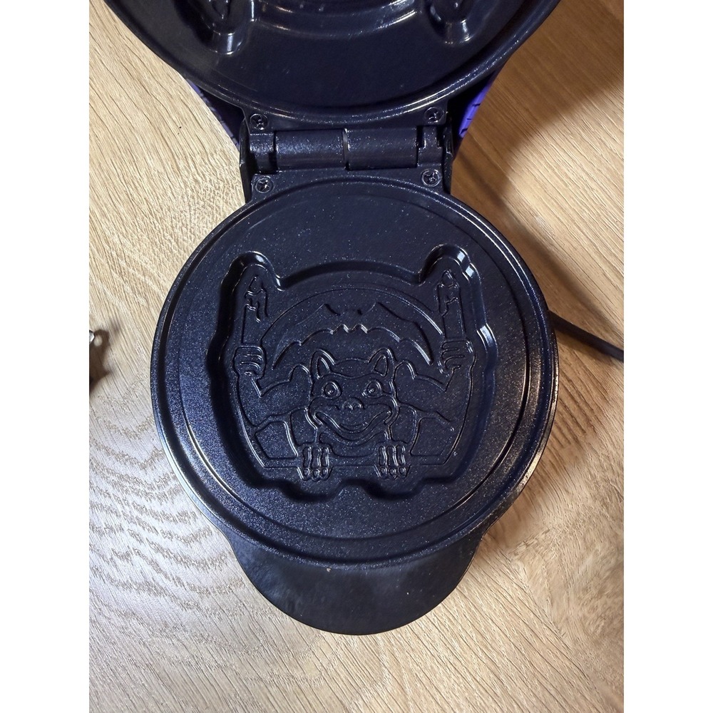 Disney Haunted Mansion Wallpaper Gargoyle Waffle Maker B-fast Non-Stick Tested - Picture 2 of 5